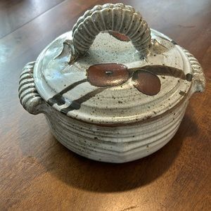 Beautiful hand thrown pottery signed ceramic casserole dish. With handled lid.